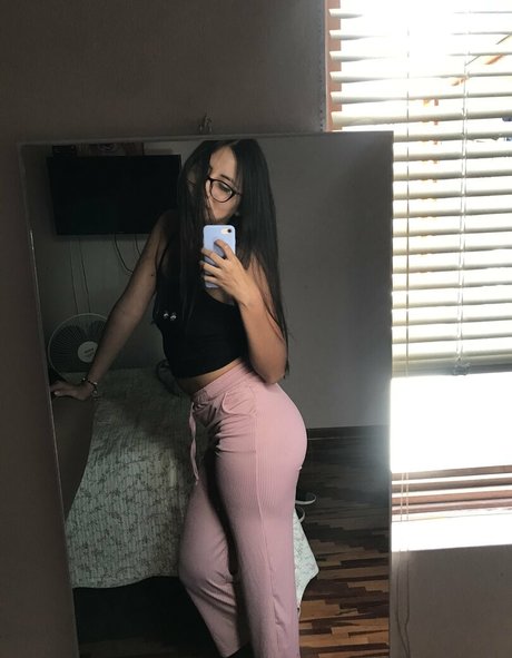 naughtylatinagirl ポルノスター セックス 写真