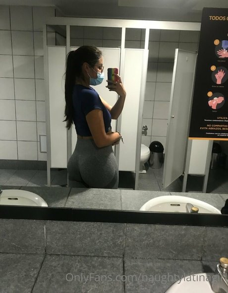 naughtylatinagirl ホットスター ギャラリー