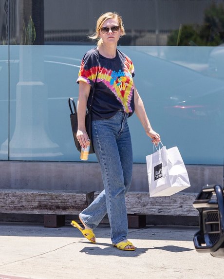 コスプレオナニーオンリーファンズ トップ 写真