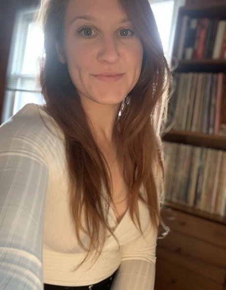 本物のオンリーファンズ セクシー裸 写真