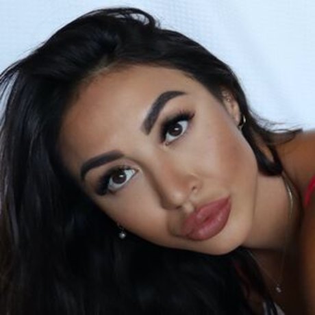 Nisa Grace 完璧なスター ギャラリー