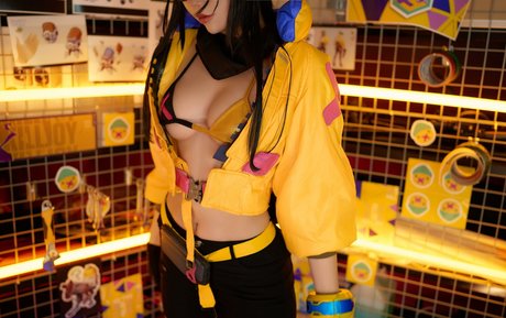 ZinieQ Cosplayer ポルノスター xxx 写真