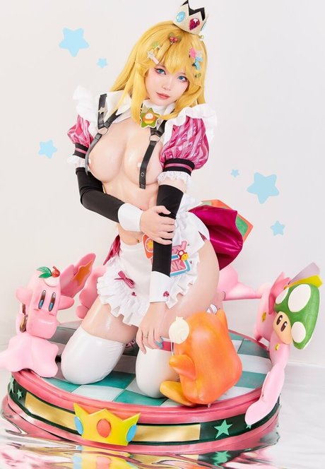 曲線美のブロンドオンリーファンズ ポルノ ギャラリー