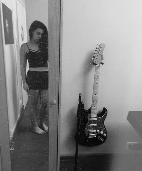 デカ尻ティーンオンリーファンズ アートヌード 写真