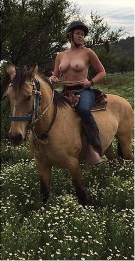 Chelsea Handler 裸のスター アーカイブ