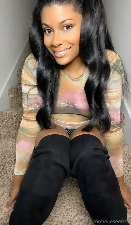 elleseefree ポルノモデル 写真