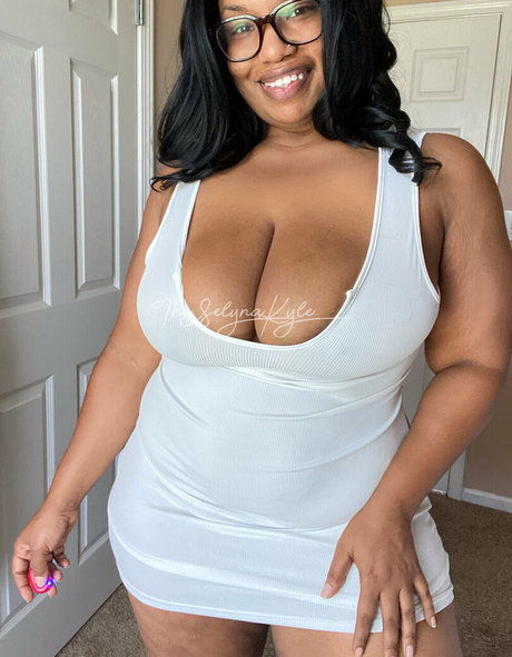 selynakylexoxo ポルノモデル アーカイブ