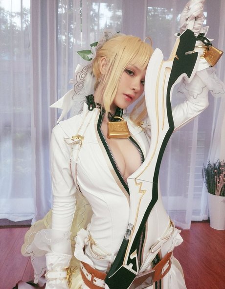 アマチュアブロンドオンリーファンズ 限定 画像