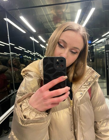 lolalovve 無料のスター ギャラリー