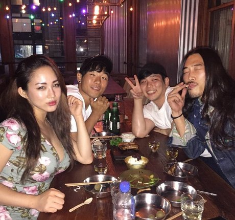 ブロンドオンリーファン エロ 写真