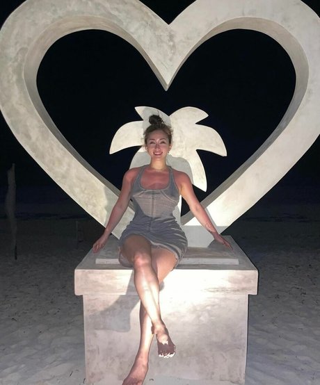 教室オンリーファン 美しいポルノ ギャラリー