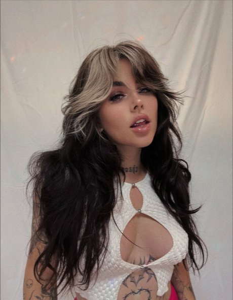 カムフィートオンリーファンズ 無料セックス 写真