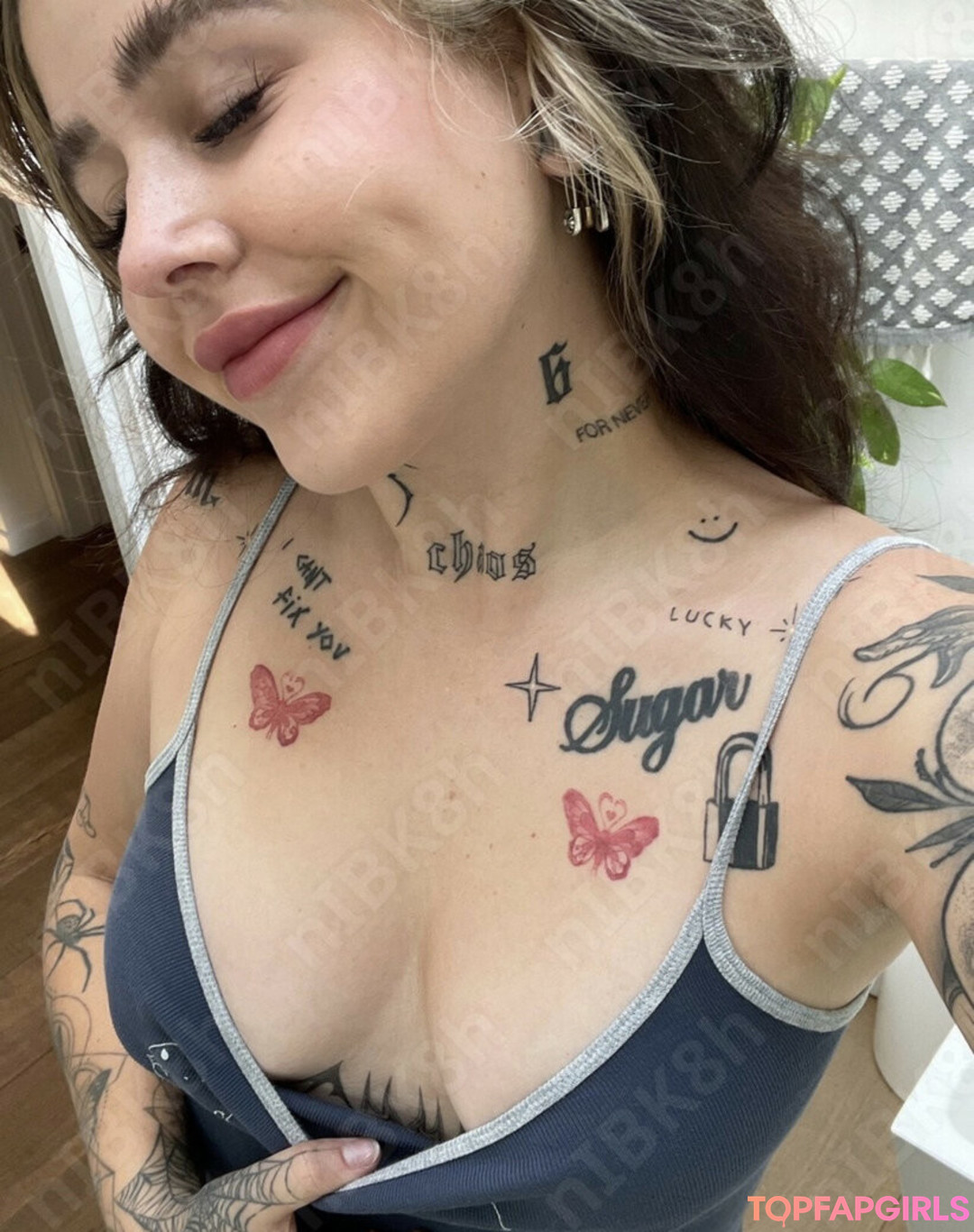 セクシーな妻オンリーファンズ セクシーヌード 画像