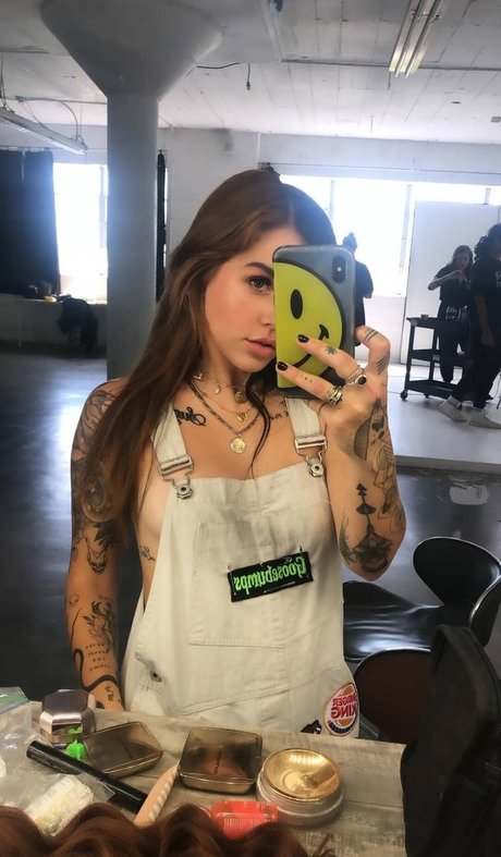 フィットネスベイビーオンリーファンズ ホット裸 写真