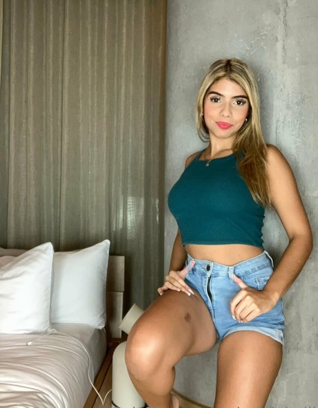 痴女妻オンリーファンズ セックス 画像