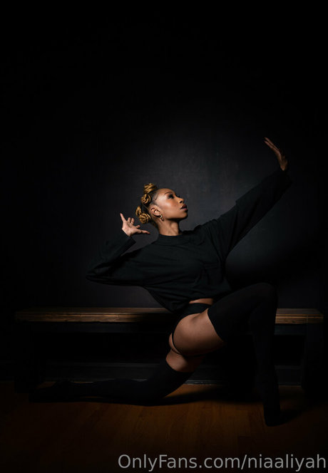 niaaliyah ヌード女優 写真