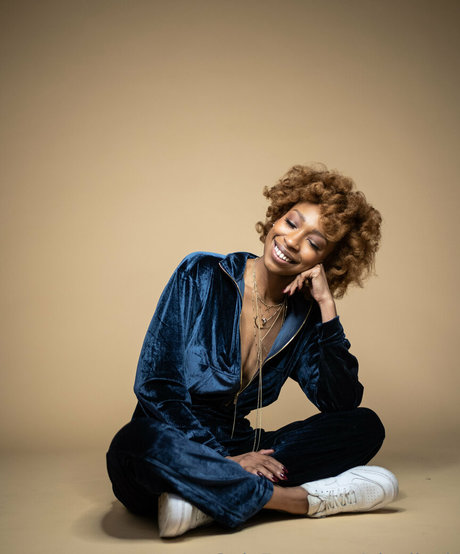 niaaliyah ポルノモデル 写真