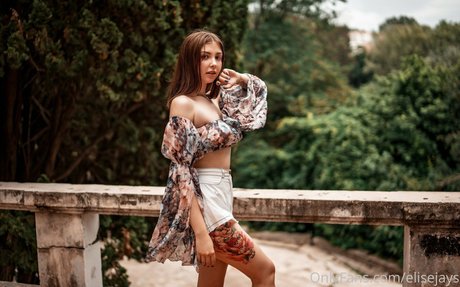 年配の熟女オンリーファンズ セクシーxxx 画像