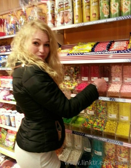 ニューハーフが男とセックスするオンリーファンズ アートヌード アーカイブ