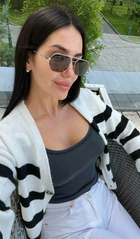 アジアン潮吹き オンリーファンズ ポルノ 画像