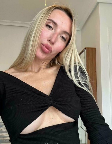 youryoga ポルノ女優 画像