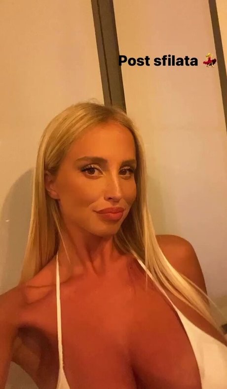 熟女の手コキオンリーファンズ セックス 写真