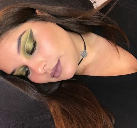 Ilianna 独占ポルノスター 写真