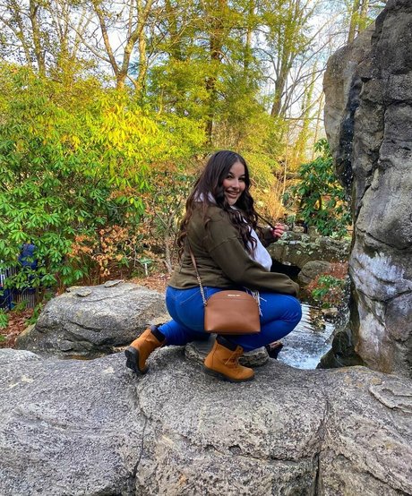 Ilianna 無料のスター ギャラリー