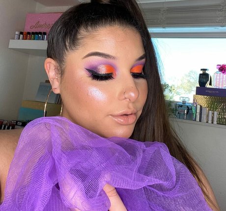 金髪オナニーオンリーファンズ HD アーカイブ