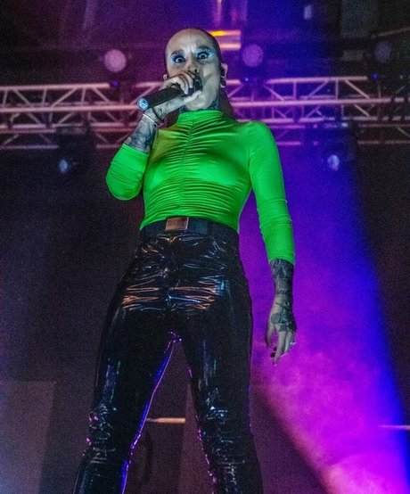 柔軟なティーンオンリーファン 無料ヌード ギャラリー