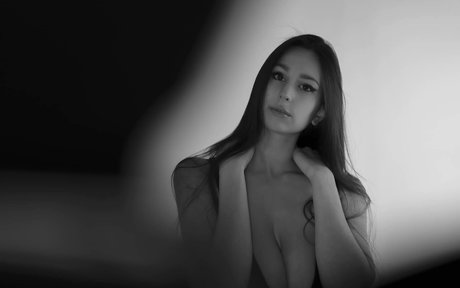 金髪の小人オンリーファンズ アダルト無料 写真