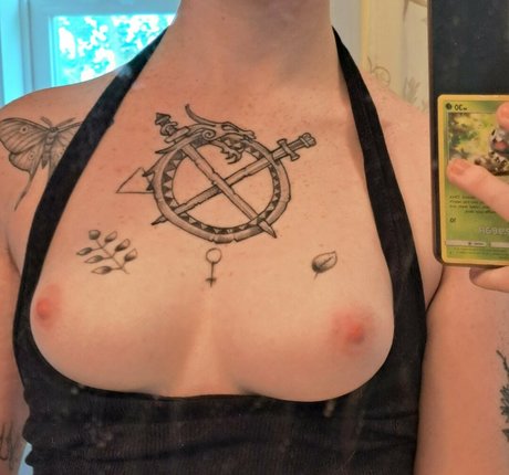 tr33ivy 完璧なポルノスター アーカイブ