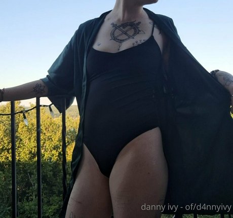 tr33ivy 裸モデル 写真