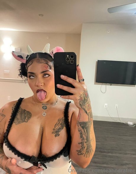 leahndrafree ポルノスター 写真