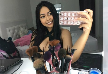 トランス熟女オンリーファンズ セックス 写真