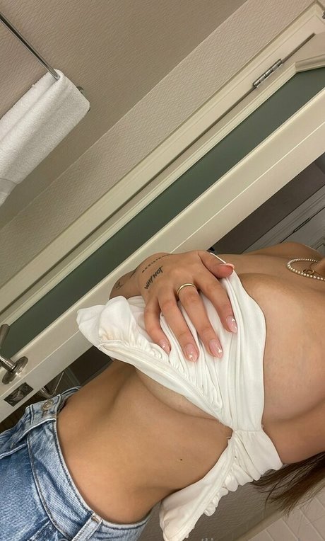 lisa straube ポルノスター エロティック 画像