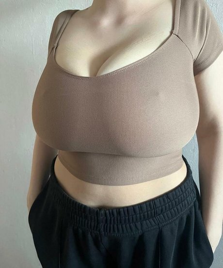 Romashley ヌードモデル 画像