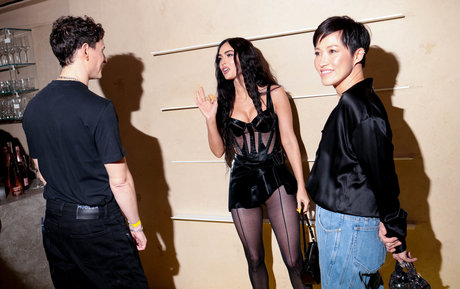 金髪の筋肉オンリーファンズ ヌード 画像