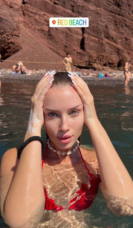 Polina Malinovskaya ヌードスター ギャラリー