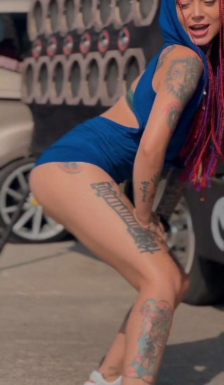 Yagmur Simsek_ ヌードモデル 写真