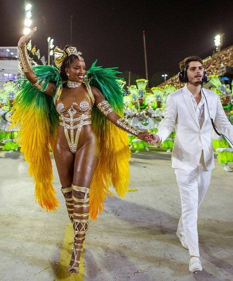 Iza Cantora 限定モデル 写真