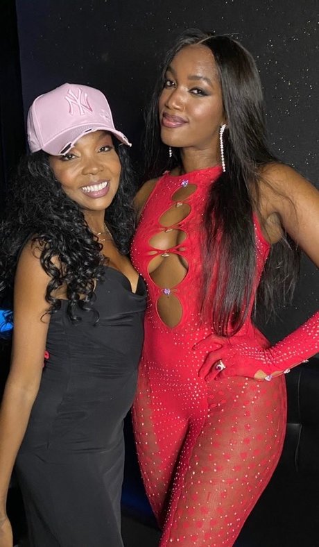 Iza Cantora 高品質のスター 写真