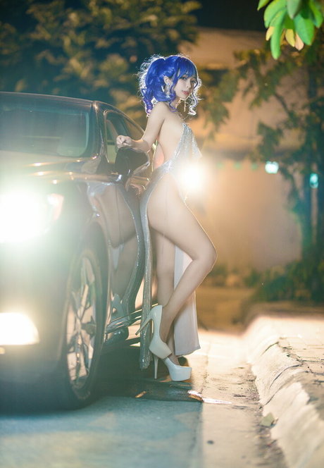 ヌード妻オンリーファンズ アート裸 画像