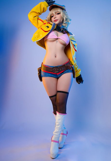 小さなおっぱいオンリーファンズ ポルノ 写真