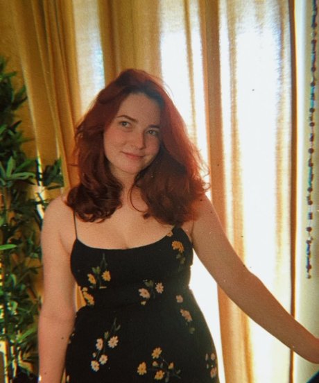 JOI オンリーファンズ ポルノ 画像