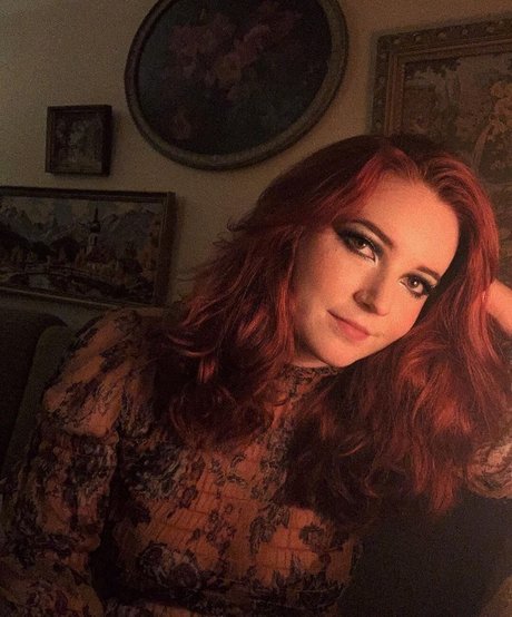 Goodnight Moon 裸モデル 写真