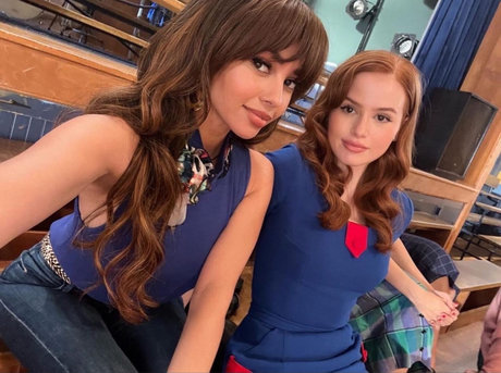 金髪の顔射オンリーファンズ 無料 アーカイブ