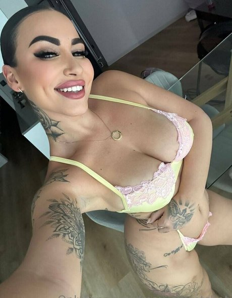 ぽっちゃり妊婦オンリーファンズ 無料エロ 画像