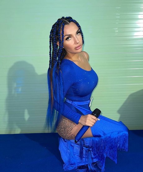 Elettra Lamborghini ポルノスター 独占 写真