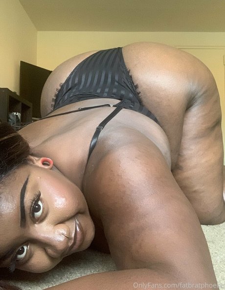 巨乳で痩せているオンリーファンズ ベスト 画像